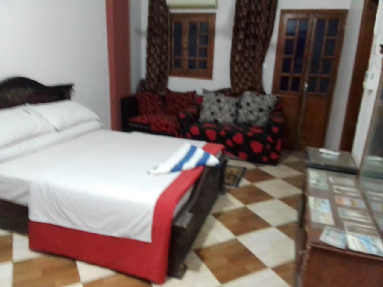 One Love Guesthouse & Restaurant Luksor Zewnętrze zdjęcie