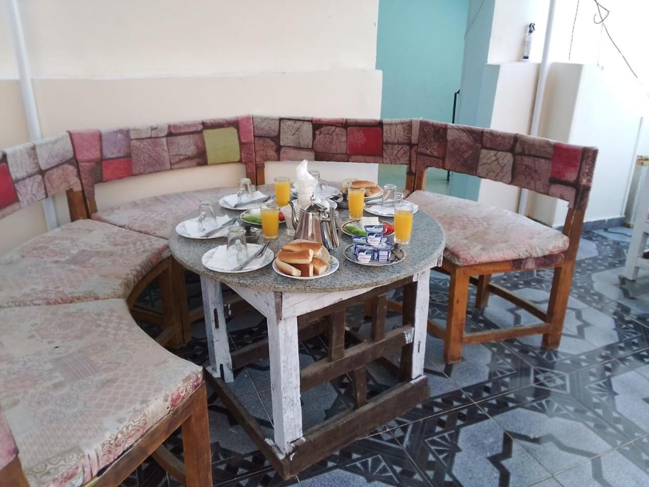One Love Guesthouse & Restaurant Luksor Zewnętrze zdjęcie