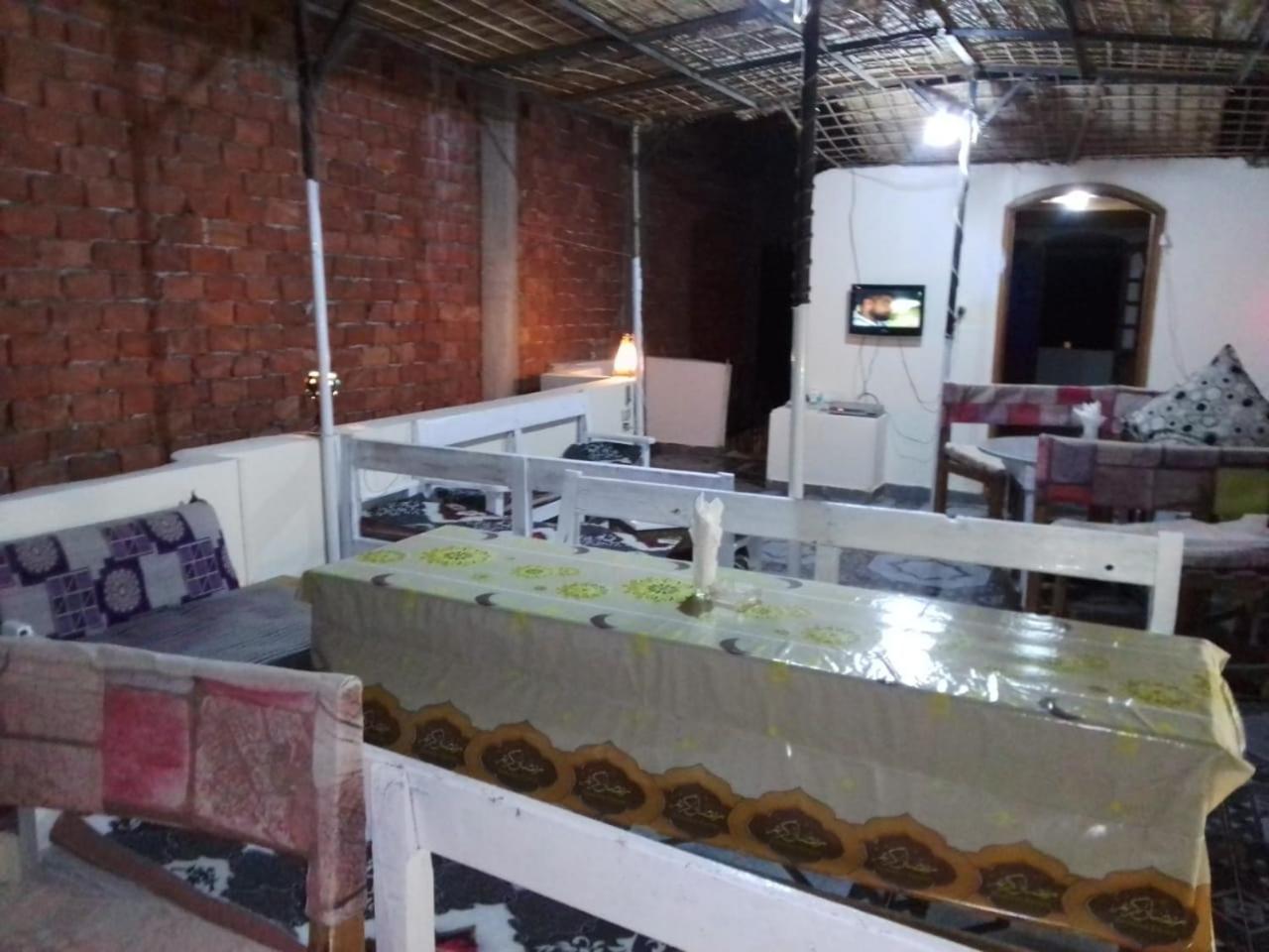 One Love Guesthouse & Restaurant Luksor Zewnętrze zdjęcie