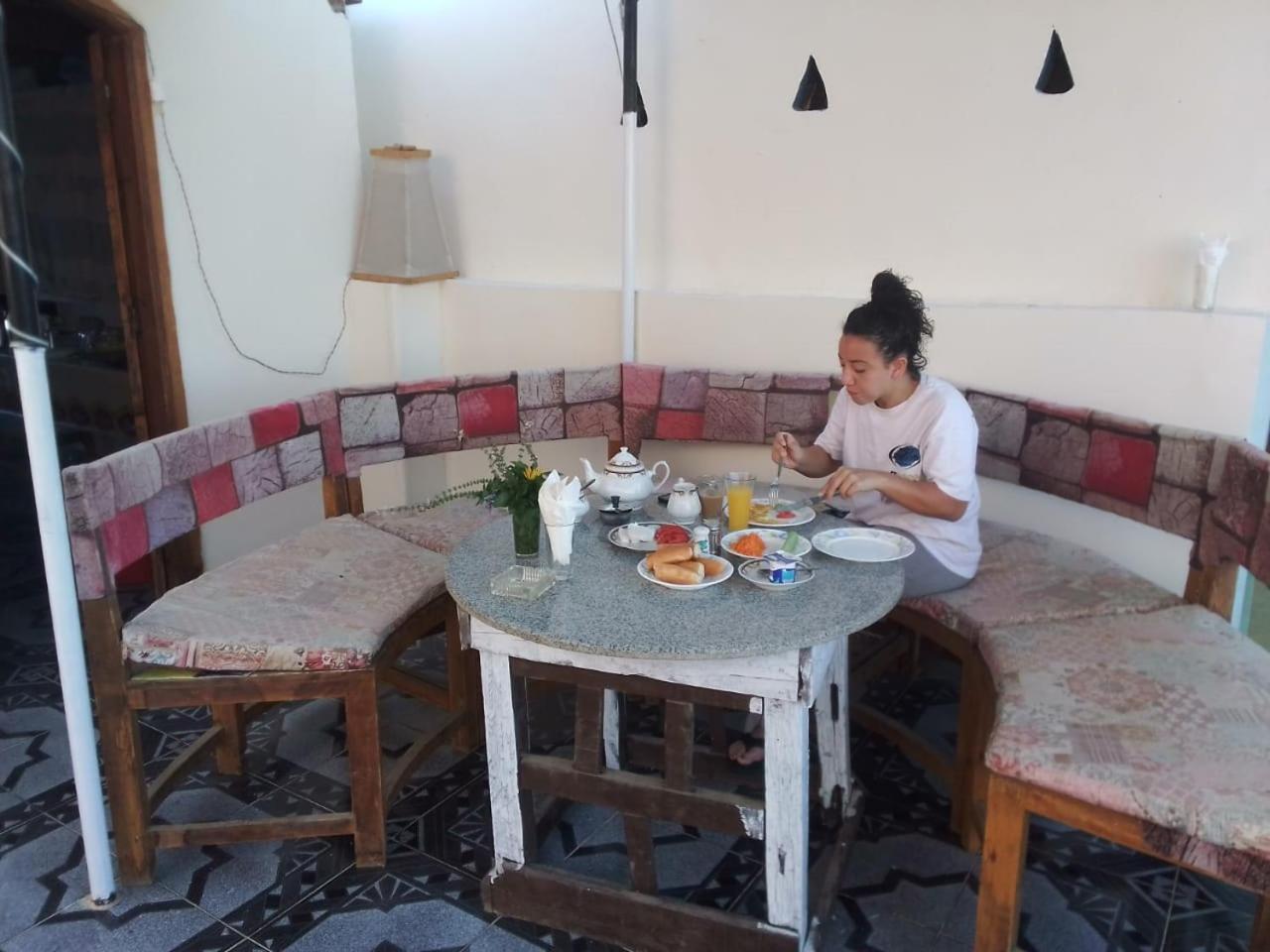 One Love Guesthouse & Restaurant Luksor Zewnętrze zdjęcie