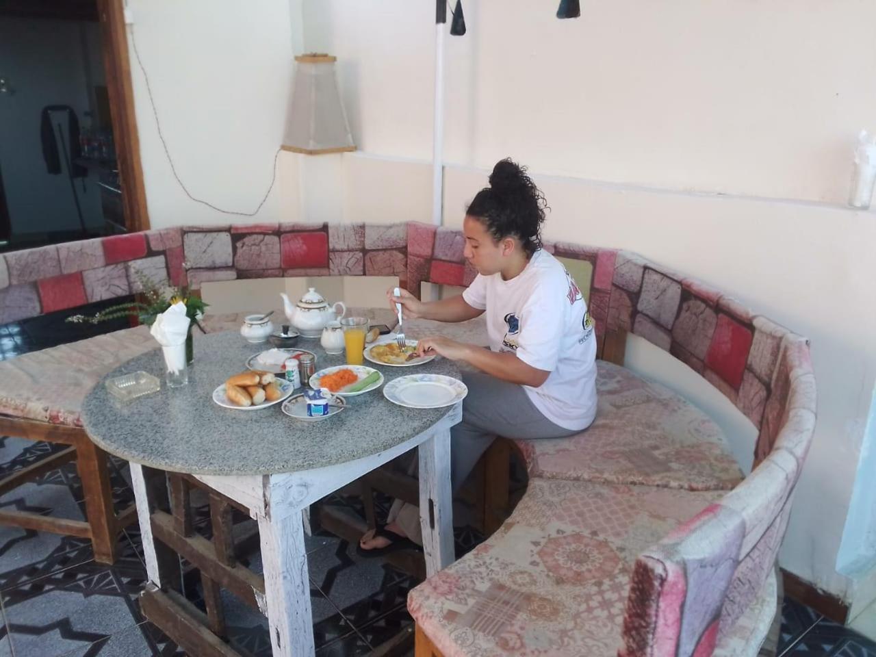 One Love Guesthouse & Restaurant Luksor Zewnętrze zdjęcie